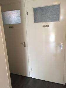 aanzicht douche en toilet.jpg